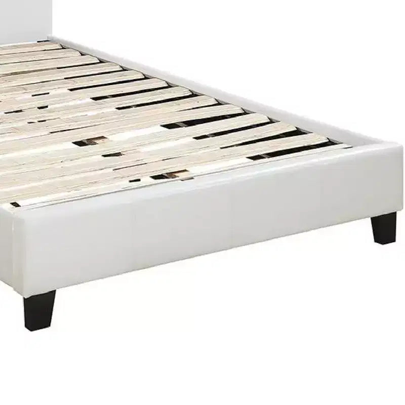 Letto matrimoniale Queen in similpelle di transizione con testiera imbottita, bianco