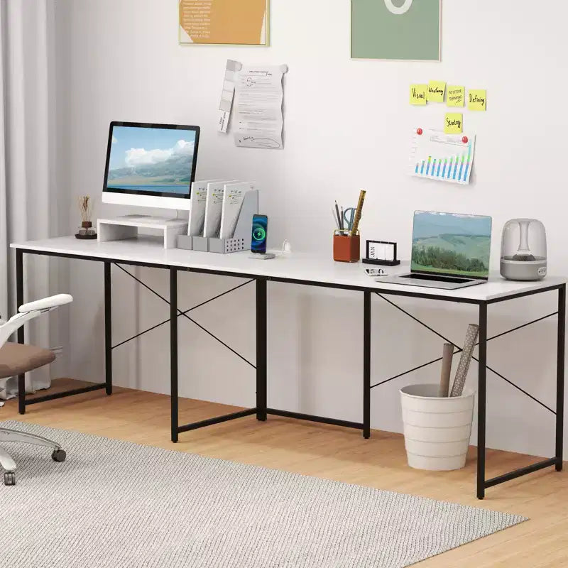 Scrivania a L da 95 pollici per 2 persone con prese di corrente, ripiano per monitor e porte USB