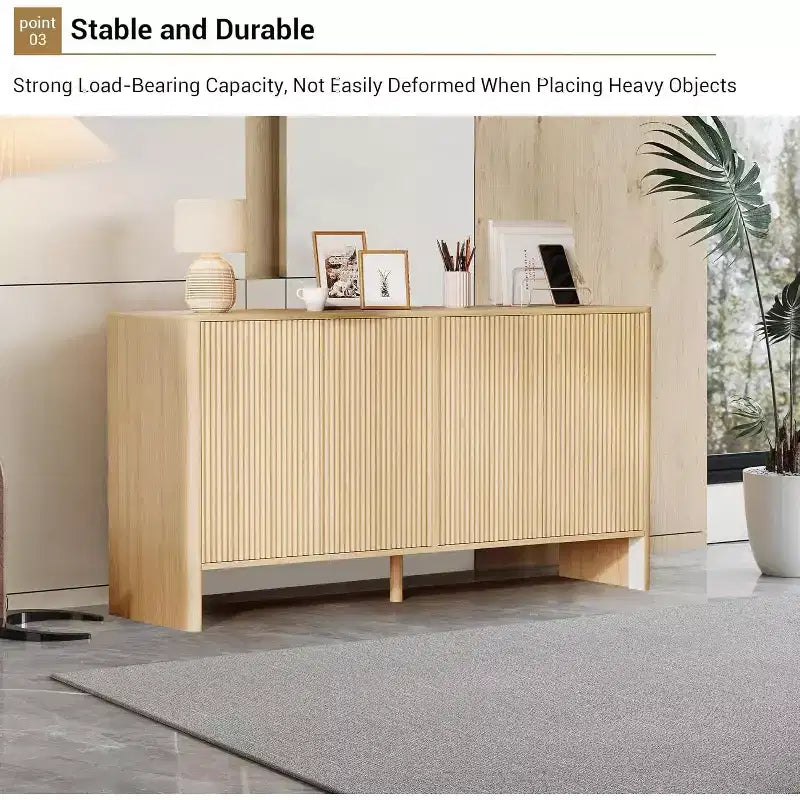 Credenza buffet scanalata da 58 pollici con 4 ante e ripiani regolabili